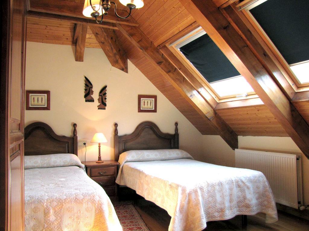 Casa Rural Burret Pension Ochagavía Buitenkant foto
