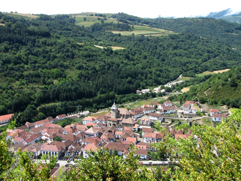 Casa Rural Burret Pension Ochagavía Buitenkant foto